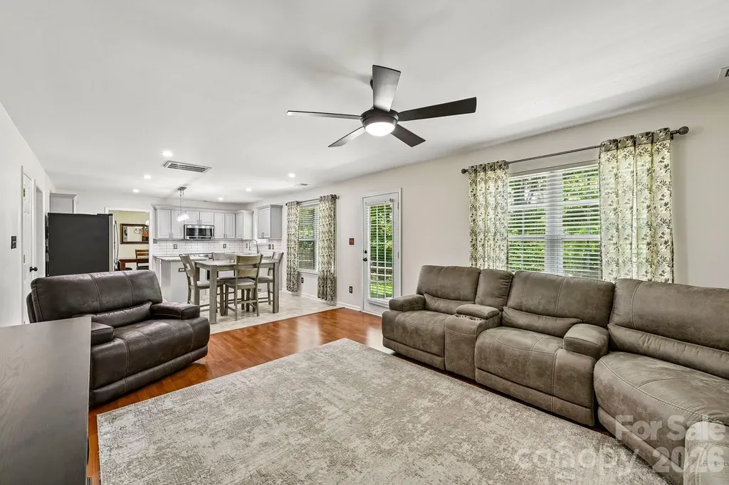 127 Elrosa Road Mooresville NC 28115