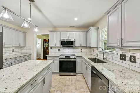 127 Elrosa Road Mooresville NC 28115