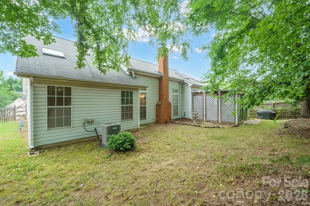 9426 Cantle Drive Charlotte NC 28216