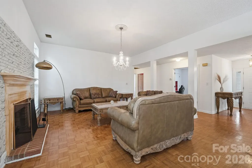9426 Cantle Drive Charlotte NC 28216