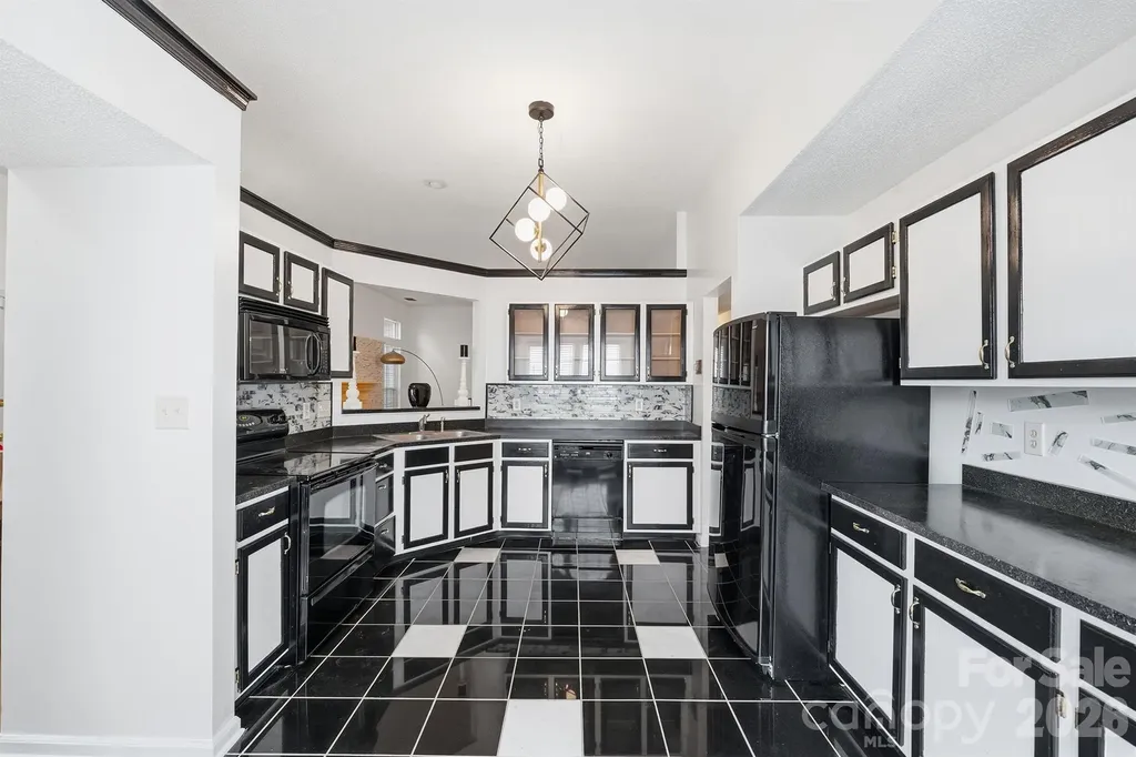9426 Cantle Drive Charlotte NC 28216