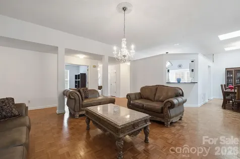 9426 Cantle Drive Charlotte NC 28216