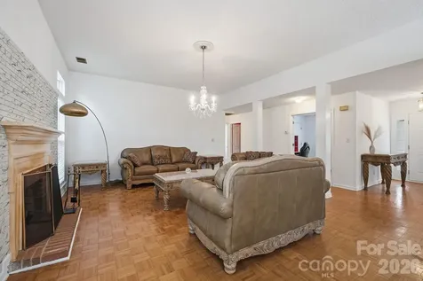 9426 Cantle Drive Charlotte NC 28216