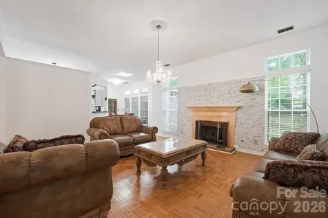 9426 Cantle Drive Charlotte NC 28216
