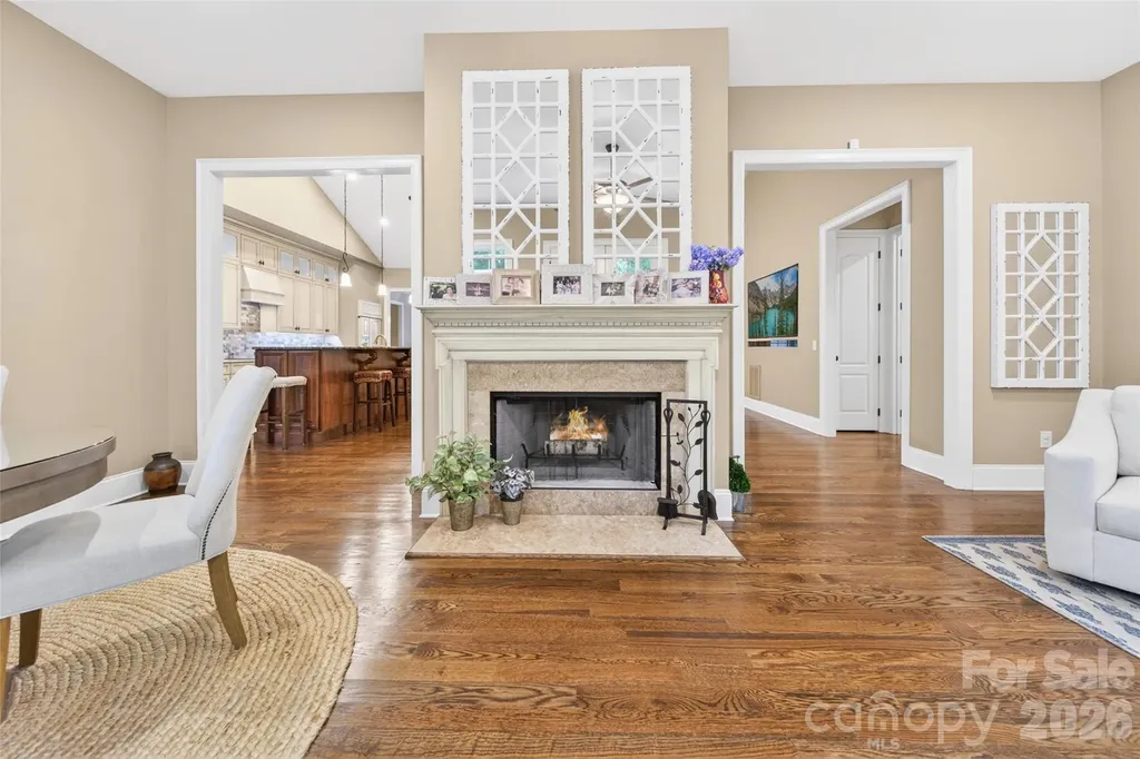 2932 Oakdale Road Charlotte NC 28216