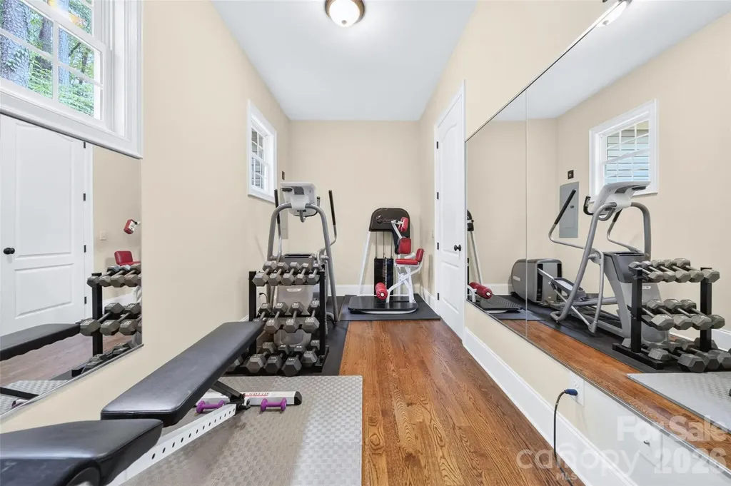 2932 Oakdale Road Charlotte NC 28216