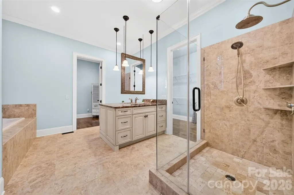 2932 Oakdale Road Charlotte NC 28216