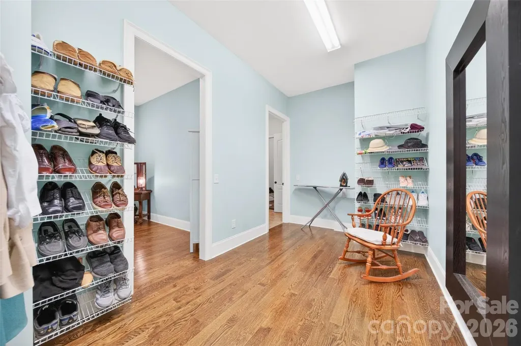 2932 Oakdale Road Charlotte NC 28216