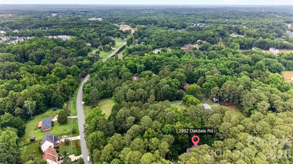 2932 Oakdale Road Charlotte NC 28216