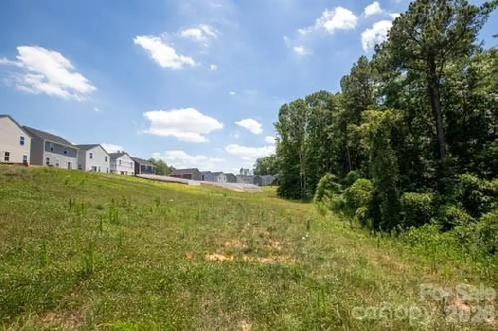 2932 Oakdale Road Charlotte NC 28216