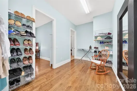 2932 Oakdale Road Charlotte NC 28216