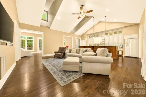 2932 Oakdale Road Charlotte NC 28216