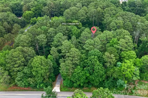 2932 Oakdale Road Charlotte NC 28216