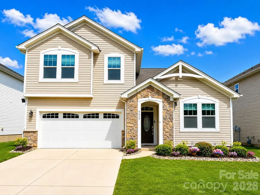 6629 Meridale Forest Drive Charlotte NC 28269