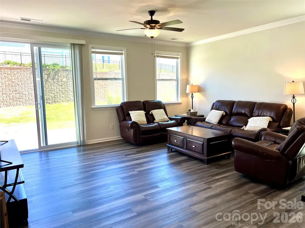 6629 Meridale Forest Drive Charlotte NC 28269