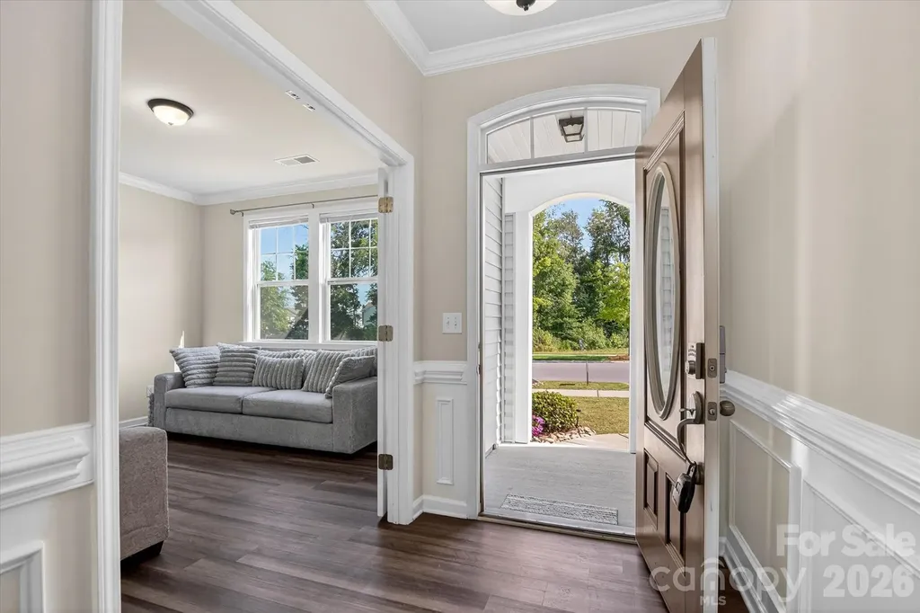6629 Meridale Forest Drive Charlotte NC 28269