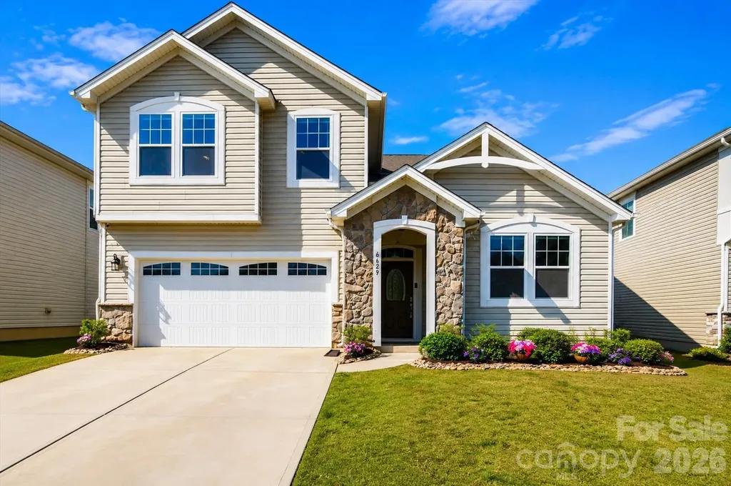 6629 Meridale Forest Drive Charlotte NC 28269