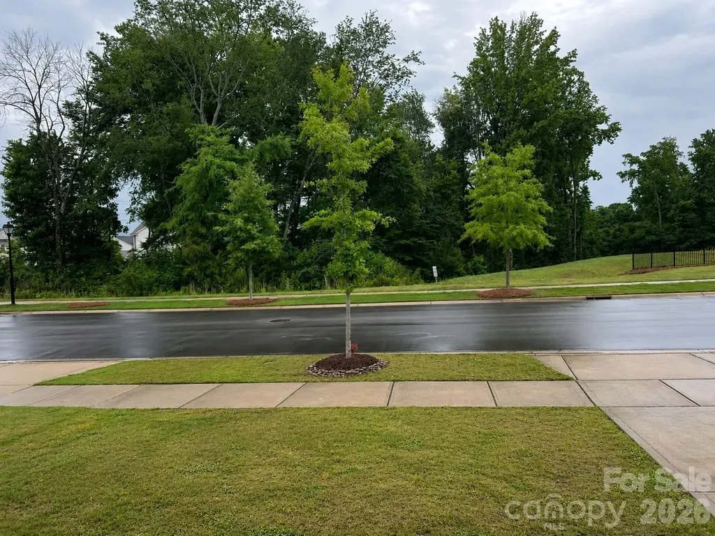 6629 Meridale Forest Drive Charlotte NC 28269
