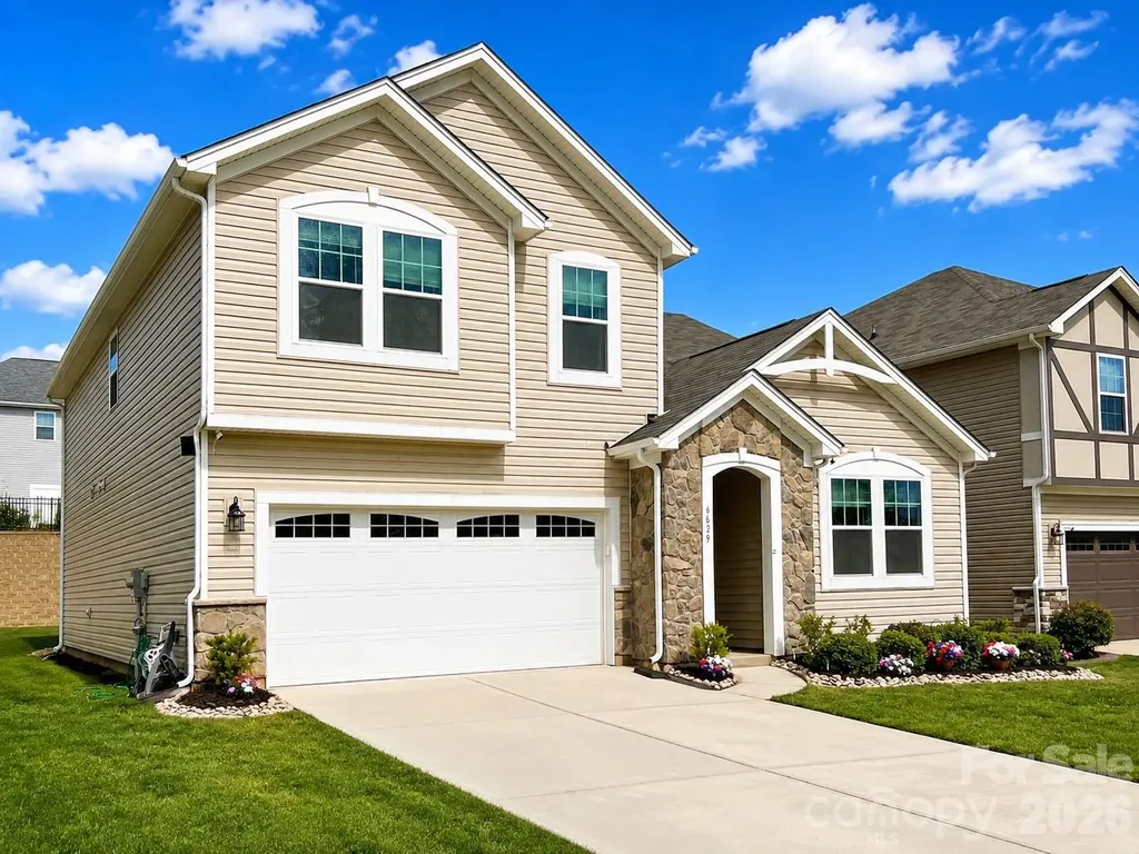 6629 Meridale Forest Drive Charlotte NC 28269