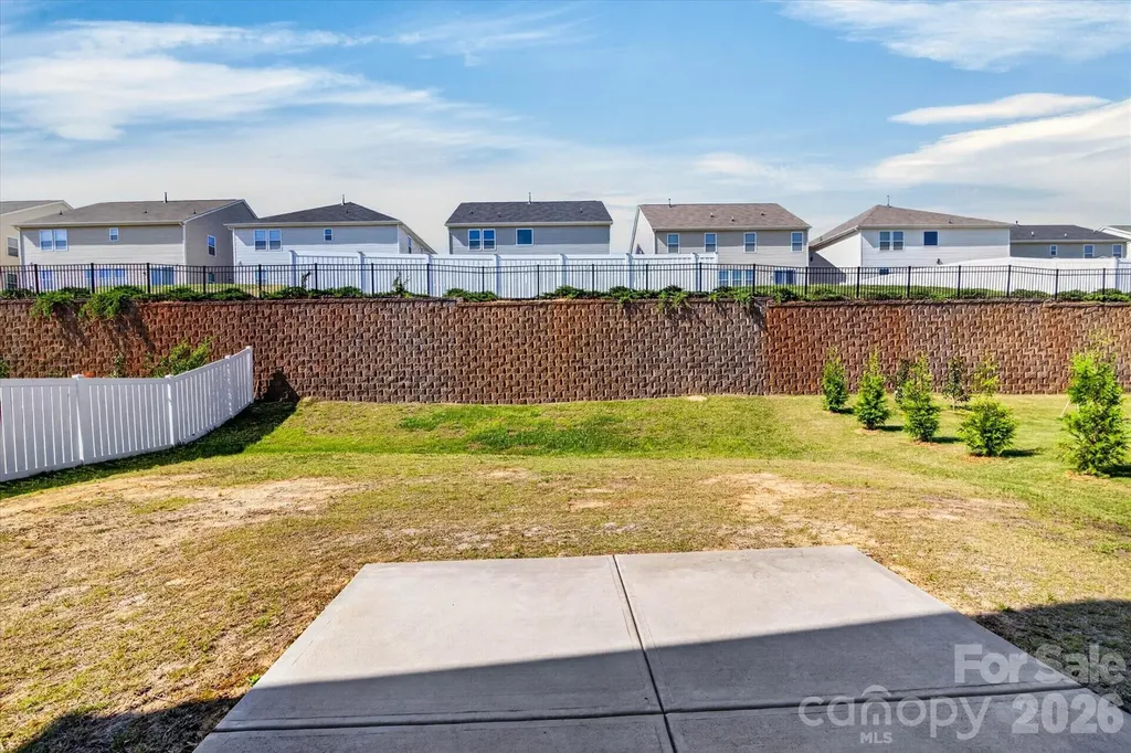 6629 Meridale Forest Drive Charlotte NC 28269