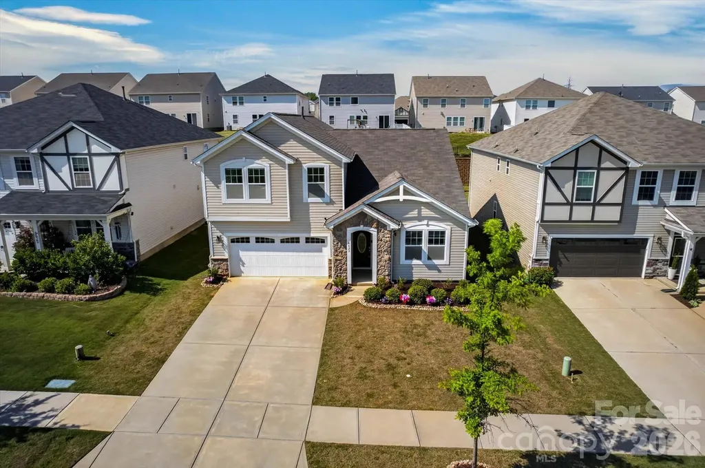 6629 Meridale Forest Drive Charlotte NC 28269