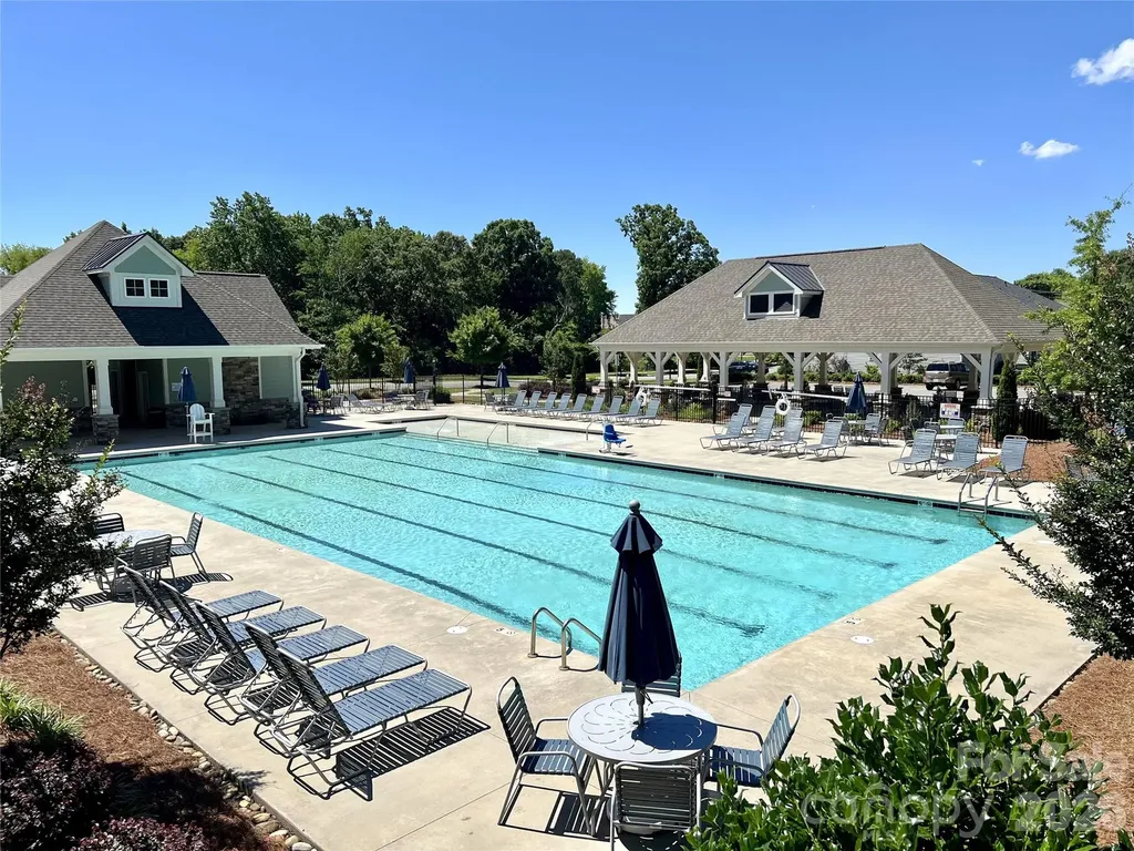 6629 Meridale Forest Drive Charlotte NC 28269
