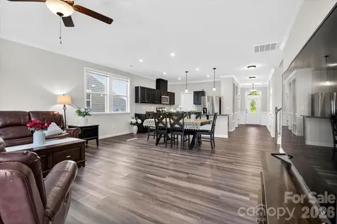 6629 Meridale Forest Drive Charlotte NC 28269