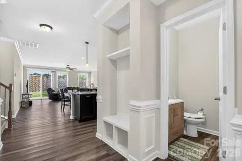 6629 Meridale Forest Drive Charlotte NC 28269