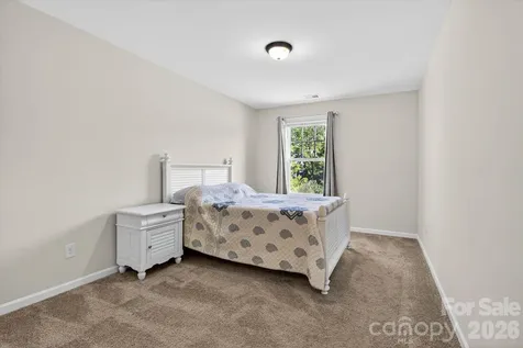 6629 Meridale Forest Drive Charlotte NC 28269