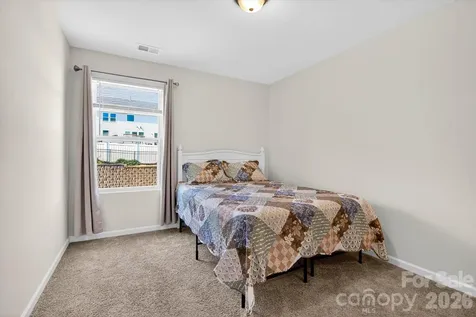 6629 Meridale Forest Drive Charlotte NC 28269