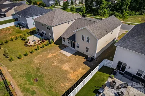 6629 Meridale Forest Drive Charlotte NC 28269