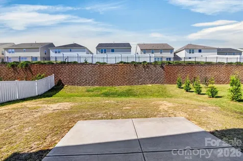 6629 Meridale Forest Drive Charlotte NC 28269