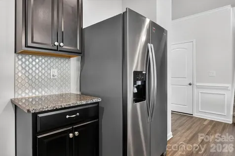 6629 Meridale Forest Drive Charlotte NC 28269