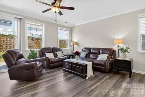 6629 Meridale Forest Drive Charlotte NC 28269
