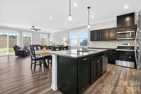 6629 Meridale Forest Drive Charlotte NC 28269