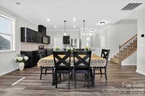 6629 Meridale Forest Drive Charlotte NC 28269