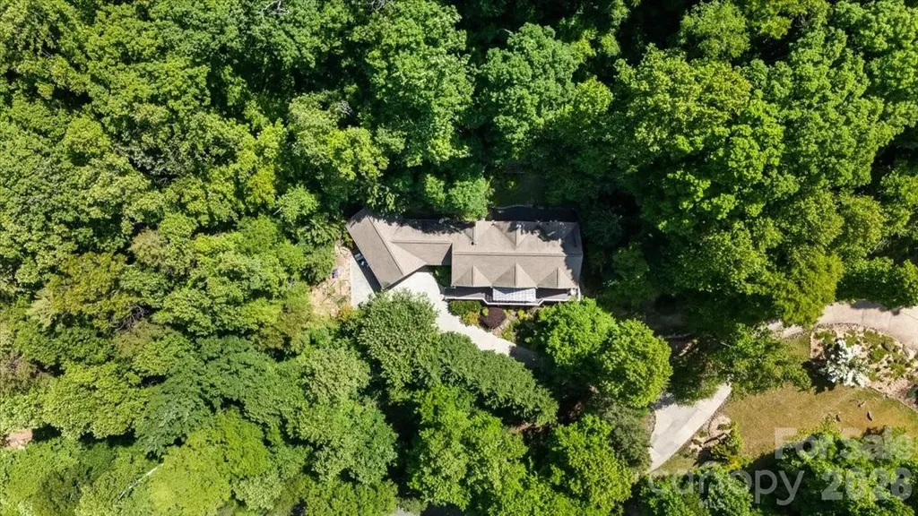60 Hawks Pointe Lane Weaverville NC 28787