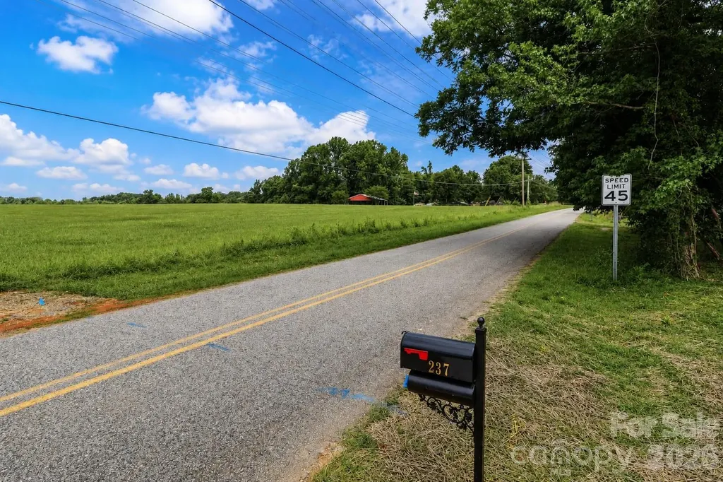 237 Third Creek Road Statesville NC 28677
