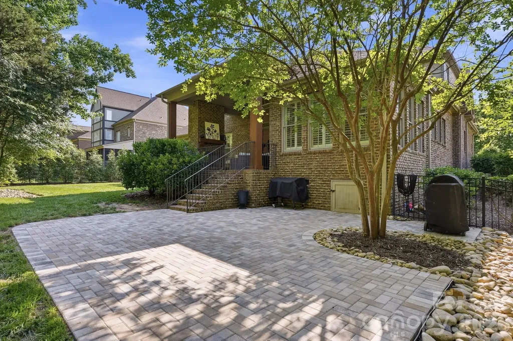 221 Glenmoor Drive Waxhaw NC 28173