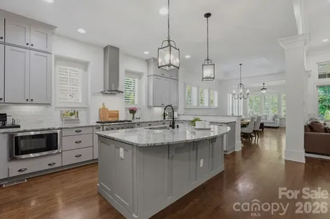 221 Glenmoor Drive Waxhaw NC 28173