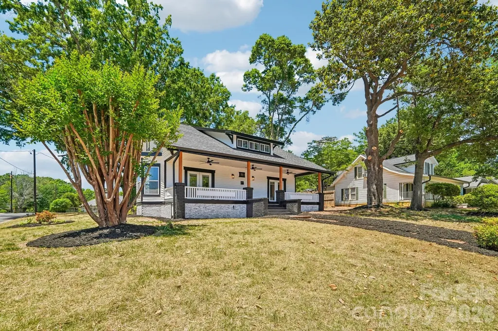 616 14th Street SW Hickory NC 28602