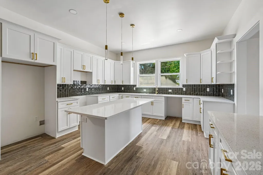 616 14th Street SW Hickory NC 28602