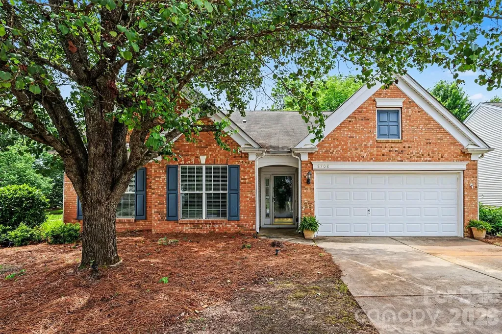 8708 Heron Glen Drive Charlotte NC 28269