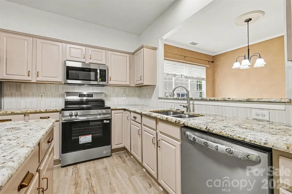 8708 Heron Glen Drive Charlotte NC 28269