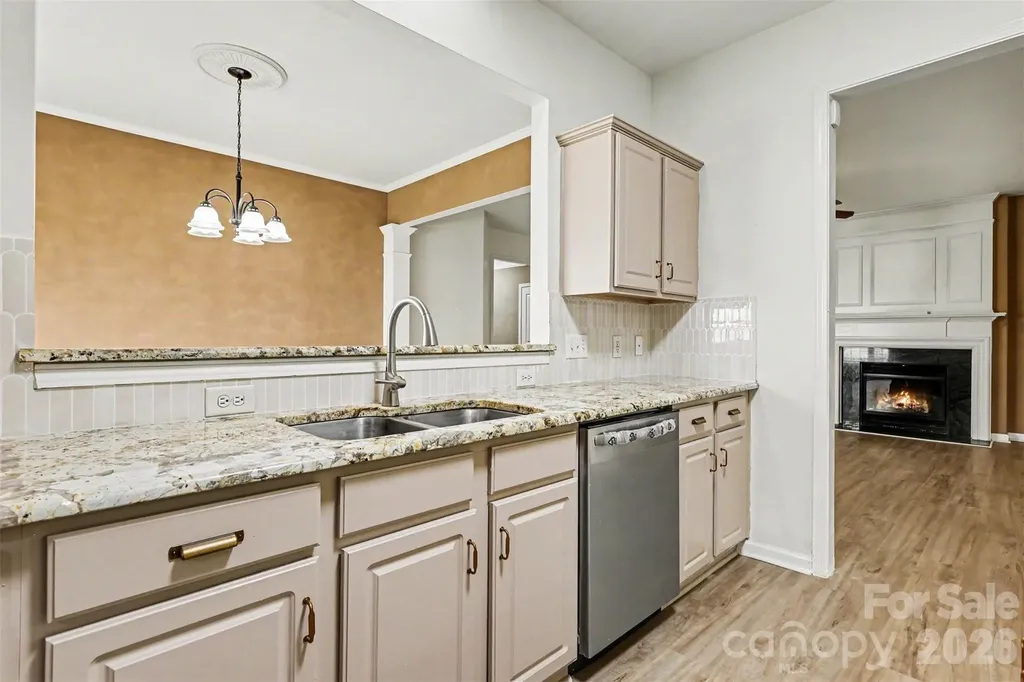 8708 Heron Glen Drive Charlotte NC 28269