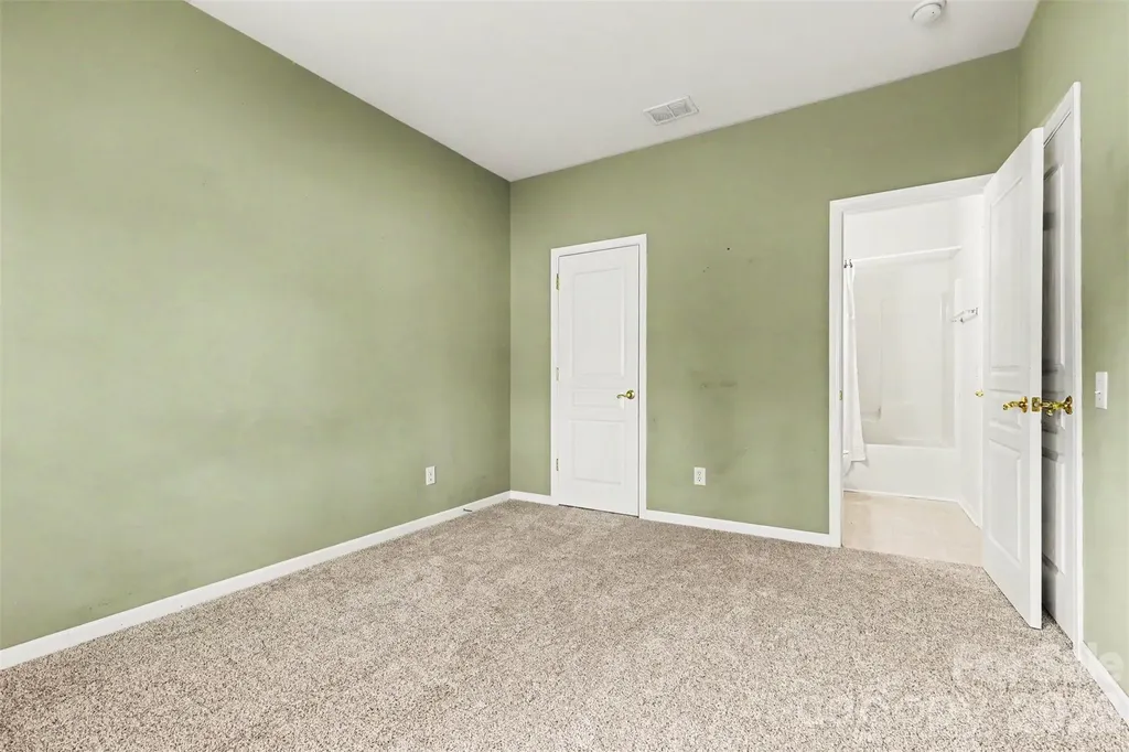 8708 Heron Glen Drive Charlotte NC 28269