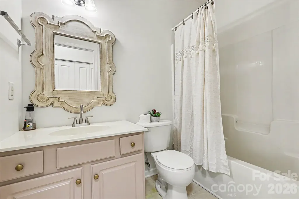 8708 Heron Glen Drive Charlotte NC 28269