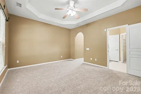 8708 Heron Glen Drive Charlotte NC 28269