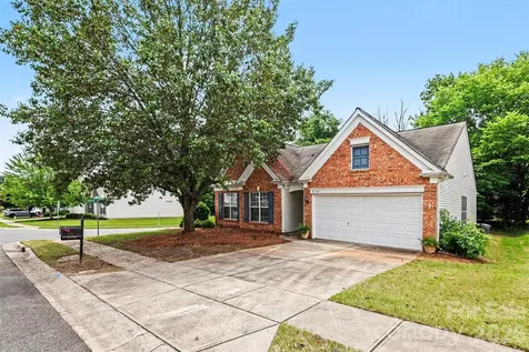 8708 Heron Glen Drive Charlotte NC 28269
