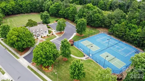 8708 Heron Glen Drive Charlotte NC 28269